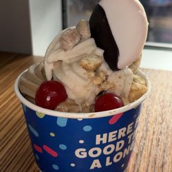 16 Handles - Coffee + Mango + Vanilla Froyo Flavors
