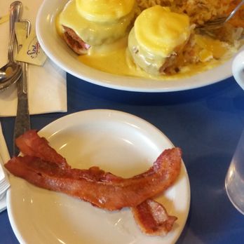 Uptown Diner - Crab cake benedict with hash browns and a side of bacon for my niece! - Diners Near Me - Minneapolis, Minnesota Uptown Diner - Crab cake benedict with hash browns and a side of bacon for my niece! - Diners Near Me - Minneapolis, Minnesota