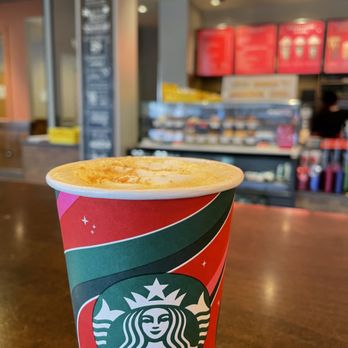 Starbucks - Holiday Cup, 11/2023 - Coffee & Tea Near Me - Chicago, Illinois Starbucks - Holiday Cup, 11/2023 - Coffee & Tea Near Me - Chicago, Illinois
