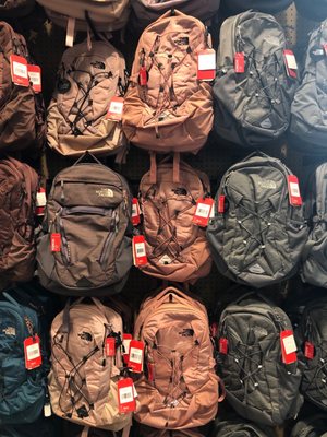 patagonia black hole duffel vs north face base camp duffel 40L Subject with the Deuter Size:M 9 / W 11 url-main-color padded shoulder straps offer