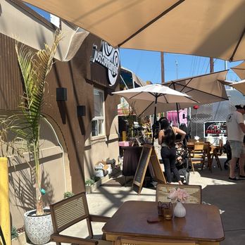 Just Cinnamon - Ambiance - Desserts Near Me - Bakersfield, California