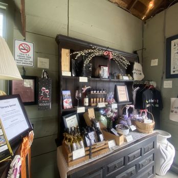 Great Bear Vineyards - Wine Tasting Room Near Me - Davis, California