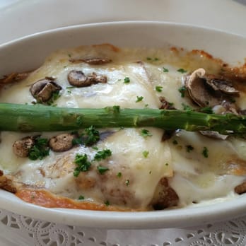 Hemmingway's Bistro - Crape - Breakfast & Brunch Near Me - Oak Park, Illinois Hemmingway's Bistro - Crape - Breakfast & Brunch Near Me - Oak Park, Illinois