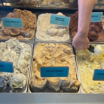 Moo Moo Mia - Ice Cream & Frozen Yogurt Near Me - Monrovia, California
