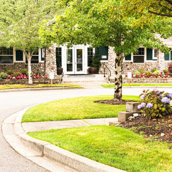 Echo Ridge Apartments - Spring in front of the leasing office! - Apartments Near Me - Snoqualmie, Washington Echo Ridge Apartments - Spring in front of the leasing office! - Apartments Near Me - Snoqualmie, Washington