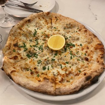 Pizza Capo - Clam Pizza - Pizza Near Me - McMinnville, Oregon Pizza Capo - Clam Pizza - Pizza Near Me - McMinnville, Oregon
