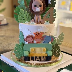 DH Cake Studio - The birthday cake from DH Cake Studio