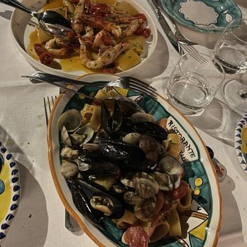Le Tre Sorelle - Lovely mussels and prawns. - Italian Near Me - Positano, SA Le Tre Sorelle - Lovely mussels and prawns. - Italian Near Me - Positano, SA