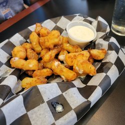 Colbert Hills - Cheese curds with a ranch based sauce. Very oily, breading fell apart, barely any cheese. Don't recommend