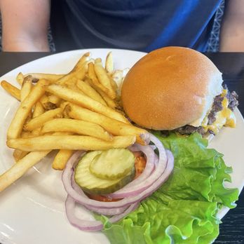Billy G's - Burger and fries - Breakfast & Brunch Near Me - Chesterfield, Missouri