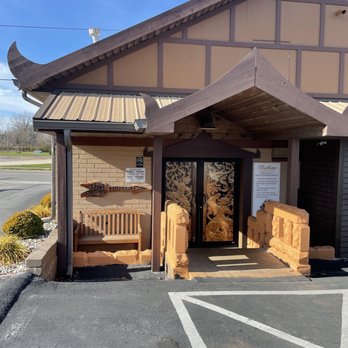 Thai Jasmine - Entry, but not street-side. - Thai Near Me - Lima, Ohio