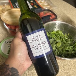 Vintner's Cellar Winery of Yorktown