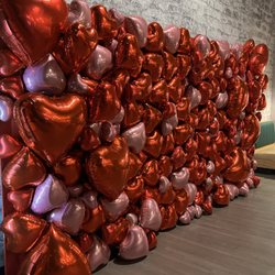Anna Décor Art - Valentines balloon wall.