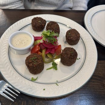 Madison Cafe and Grill - Falafel - Lebanese Near Me - Edgewater, New Jersey
