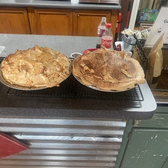 McCain's Bakery & Cafe - Meringue meringue meringue...fresh baked pie - Bakeries Near Me - Salado, Texas McCain's Bakery & Cafe - Meringue meringue meringue...fresh baked pie - Bakeries Near Me - Salado, Texas