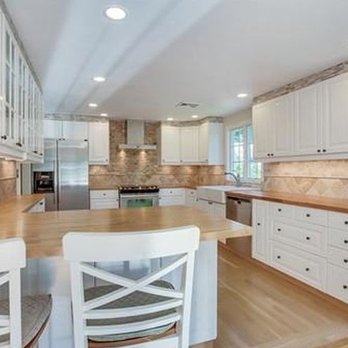 A-Pro Handyman - Complete kitchen upgrade including oak wood flooring, cabinets, tile and lighting - Handyman Near Me A-Pro Handyman - Complete kitchen upgrade including oak wood flooring, cabinets, tile and lighting - Handyman Near Me