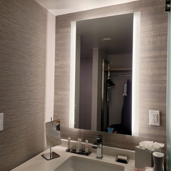 Norfolk Waterside Marriott - Bathroom - Hotels Near Me - Norfolk, Virginia Norfolk Waterside Marriott - Bathroom - Hotels Near Me - Norfolk, Virginia