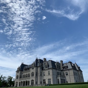 Cliff Walk - Mansion views and private homes from the Cliff Walk are amazing! - Parks Near Me - Newport, Rhode Island