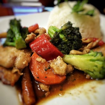 Pho Plus - C9 chicken stir fried veggies - Vietnamese Near Me - San Antonio, Texas Pho Plus - C9 chicken stir fried veggies - Vietnamese Near Me - San Antonio, Texas