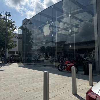 Apple Highland Village - IT Services & Computer Repair Near Me - Houston, Texas