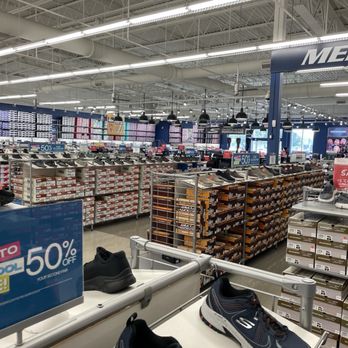 SKECHERS Warehouse Outlet - Uge - Shoe Stores Near Me - Harahan, Louisiana SKECHERS Warehouse Outlet - Uge - Shoe Stores Near Me - Harahan, Louisiana