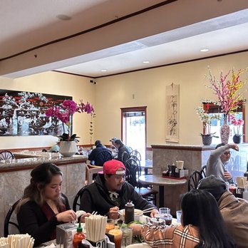 Pho Oregon Restaurant - Extra sitting in the back - Vietnamese Near Me - Portland, Oregon
