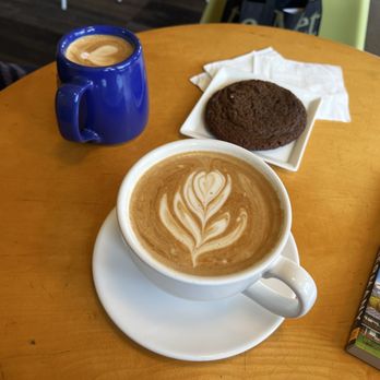 Walnut Street Coffee - 8 oz and 16 oz lattes, and a molasses cookie. My mother brought the blue mug from home. - Coffee & Tea Near Me - Edmonds, Washington