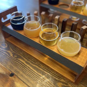 Track 424 Brewery - Flights - Breweries Near Me - Modesto, California