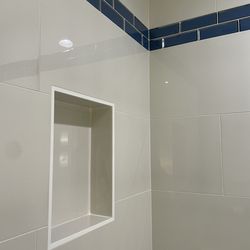 Ryan Moon Construction and Custom Tile - Tile in shower