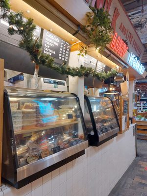 LUHV VEGAN DELI by null
