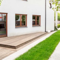 Lawnscape Pros - Lawn care and mowing services. Need to replace your grass? Call today for a free quote - Coral Gables FL