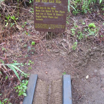 Kuliouou Ridge Trail - environment friendly trail. please cooperate! - Hiking Near Me - Honolulu, Hawaii Kuliouou Ridge Trail - environment friendly trail. please cooperate! - Hiking Near Me - Honolulu, Hawaii