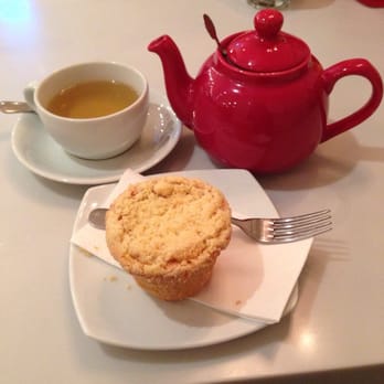 GAIL's Bakery Soho - Apple crumble + peppermint tea - Bakeries Near Me - London, XGL