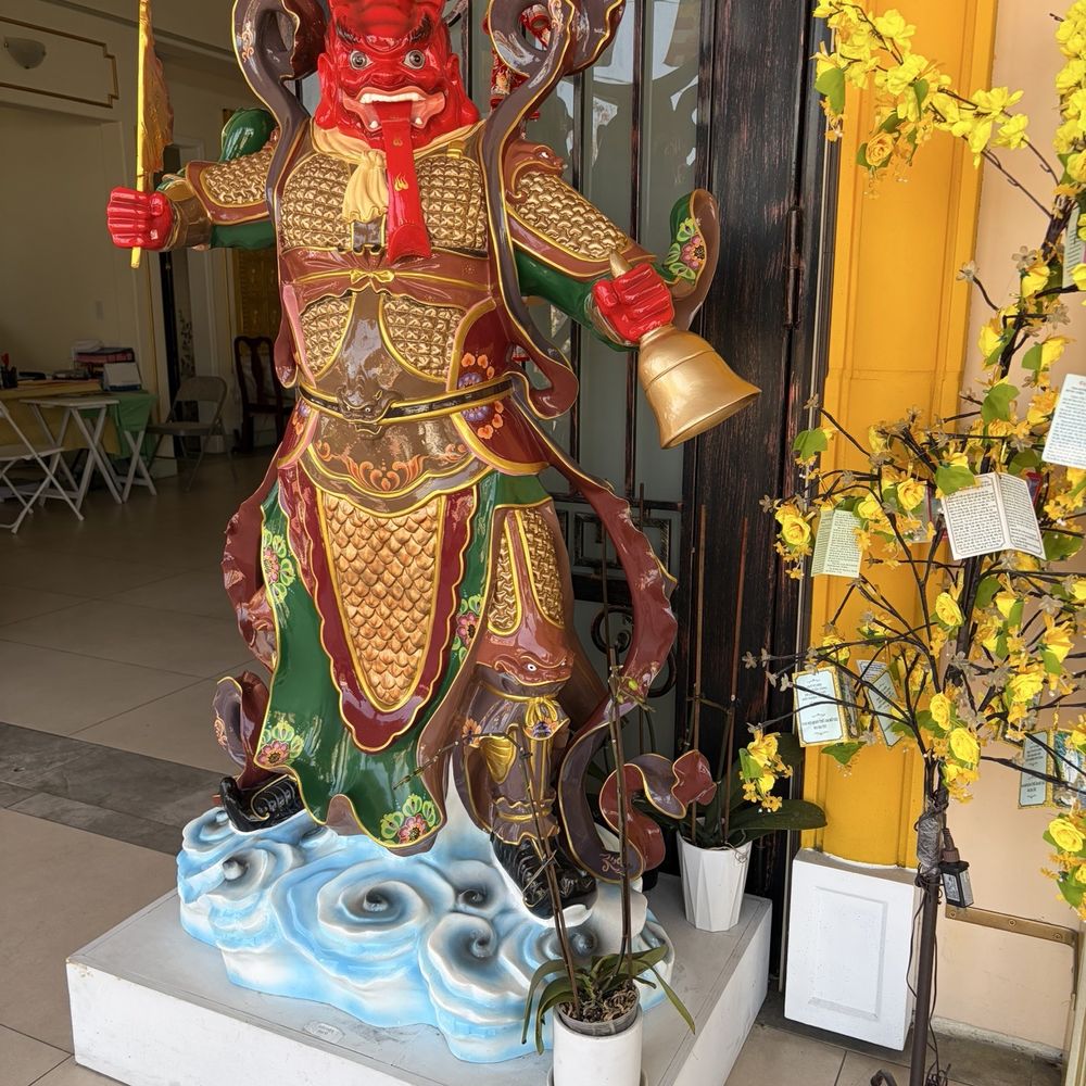 Chua Xa Loi - Buddhist Temples Near Me - Rosemead, California