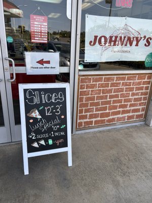 Johnny's NY Pizzeria, 2830 Sunset Blvd, Rocklin, CA 95677