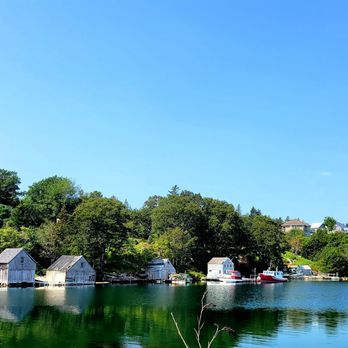 The Finer Diner - a row of houses on the shore of a lake - Diners Near Me - Halifax, Nova Scotia The Finer Diner - a row of houses on the shore of a lake - Diners Near Me - Halifax, Nova Scotia