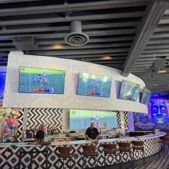 Mas Loco Cantina - Cool bar - Sports Bars Near Me - San Jose, California