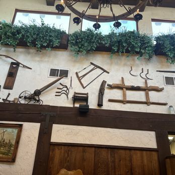 Ranch Kitchen - Dining area decor - Restaurants Near Me - Coalinga, California