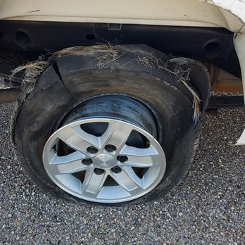 Bob's Towing - Blowout - Towing Near Me Bob's Towing - Blowout - Towing Near Me