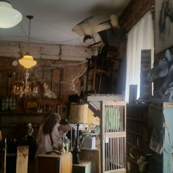 Rusted Roost - Antiques Near Me - Blissfield, Michigan