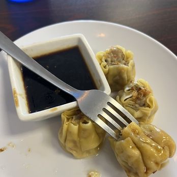 Da’s thai cuisine - Dumplings with dipping sauce - Thai Near Me - Round Rock, Texas Da’s thai cuisine - Dumplings with dipping sauce - Thai Near Me - Round Rock, Texas