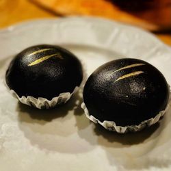 Gourmet House - Egg lava bun. First time I've seen it in this color scheme. Beautiful and DEEEELicious?!