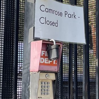 Highland Camrose Park - Dog Parks Near Me - Los Angeles, California