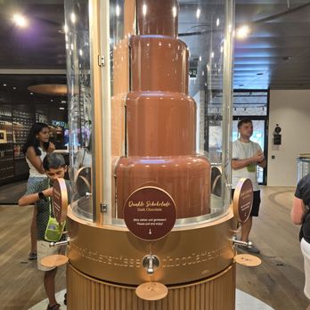 Läderach - Chocolatiers & Shops Near Me - Bilten, GL