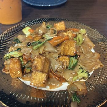 Thai Bliss - Pad see ew with tofu - Thai Near Me - Indianapolis, Indiana