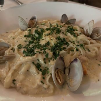 801 Fish - Linguine & Clams - Seafood Near Me - Clayton, Missouri 801 Fish - Linguine & Clams - Seafood Near Me - Clayton, Missouri