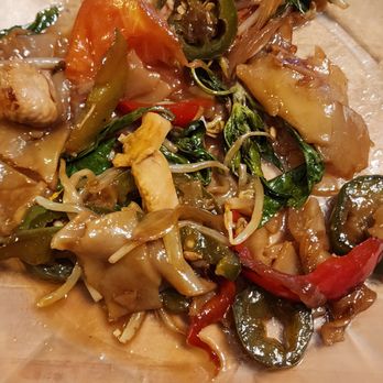 Thai Lagoon - Thai Near Me - Chicago, Illinois