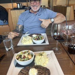Ribeye steak,mashed potatoes and Caesar salad substitute for seasonal veg. Was really good.