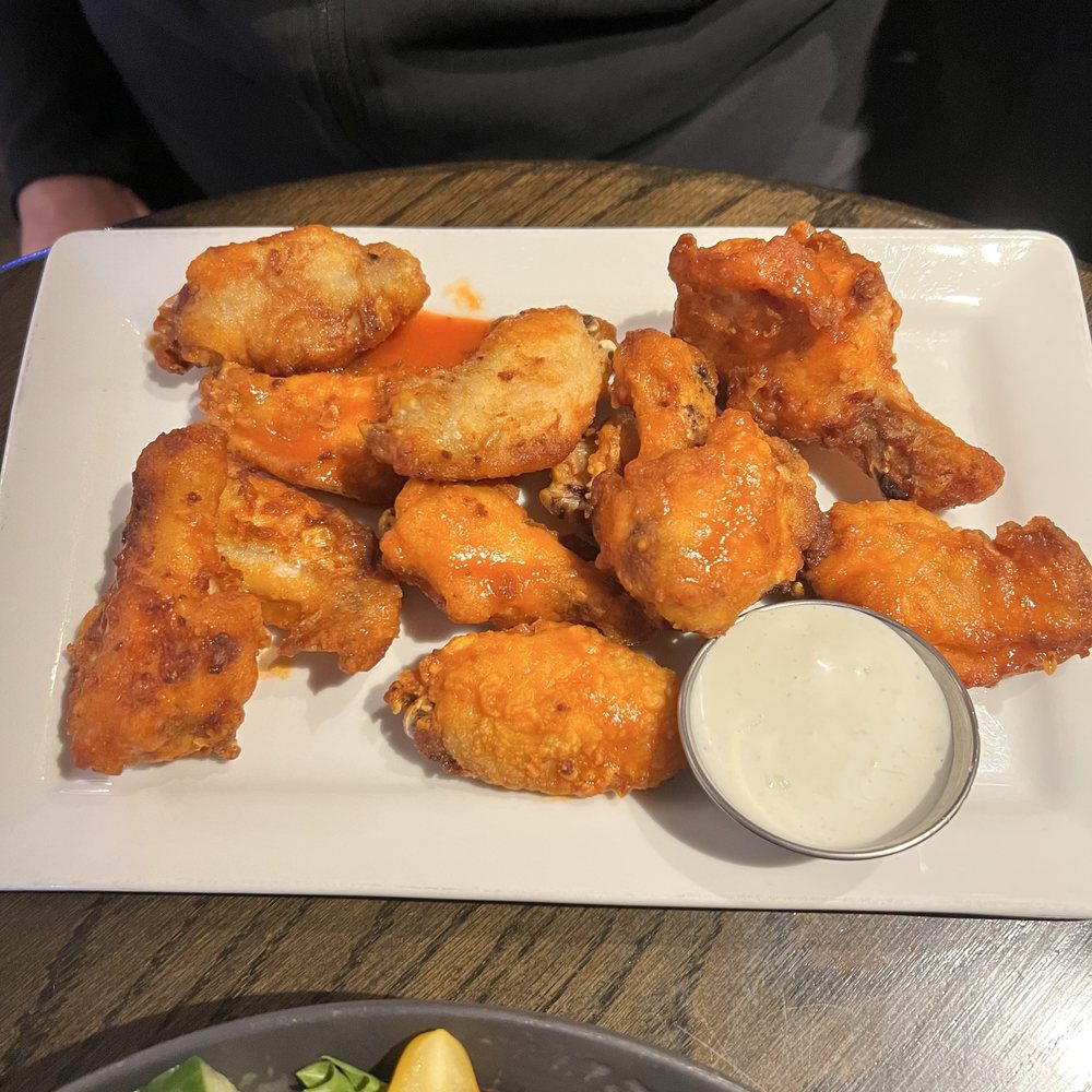 4 MILE BREWING - Plump and delicious hot wings on special today - Sports Bars Near Me - Victoria, British Columbia