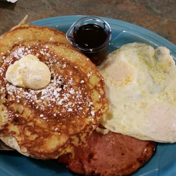 Biscuits Cafe - Cinnamon roll french toast with ham steak and eggs - Breakfast & Brunch Near Me - Beaverton, Oregon Biscuits Cafe - Cinnamon roll french toast with ham steak and eggs - Breakfast & Brunch Near Me - Beaverton, Oregon